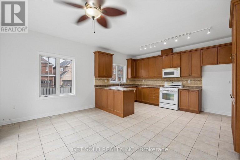 16 DEERCHASE ROAD, Brampton (Bram East), Ontario, L6P2L4