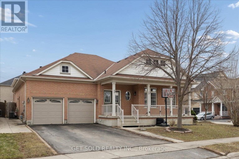 16 DEERCHASE ROAD, Brampton (Bram East), Ontario, L6P2L4