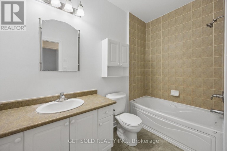 16 DEERCHASE ROAD, Brampton (Bram East), Ontario, L6P2L4