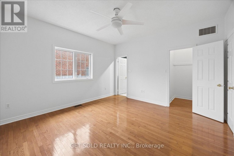 16 DEERCHASE ROAD, Brampton (Bram East), Ontario, L6P2L4