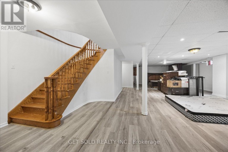 16 DEERCHASE ROAD, Brampton (Bram East), Ontario, L6P2L4