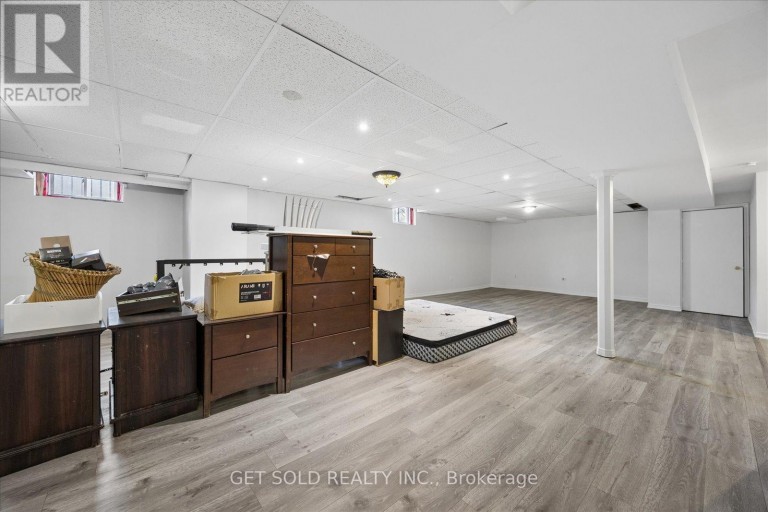 16 DEERCHASE ROAD, Brampton (Bram East), Ontario, L6P2L4