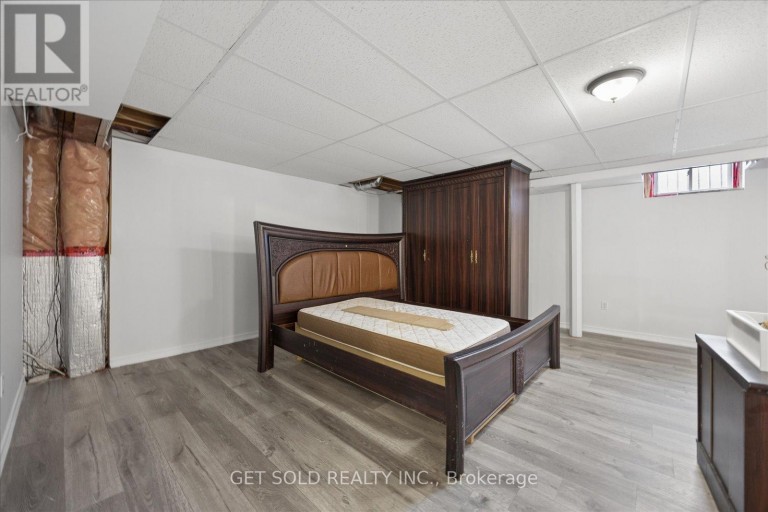 16 DEERCHASE ROAD, Brampton (Bram East), Ontario, L6P2L4