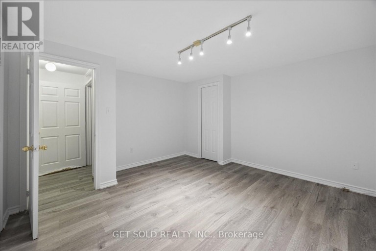 16 DEERCHASE ROAD, Brampton (Bram East), Ontario, L6P2L4