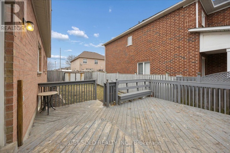 16 DEERCHASE ROAD, Brampton (Bram East), Ontario, L6P2L4