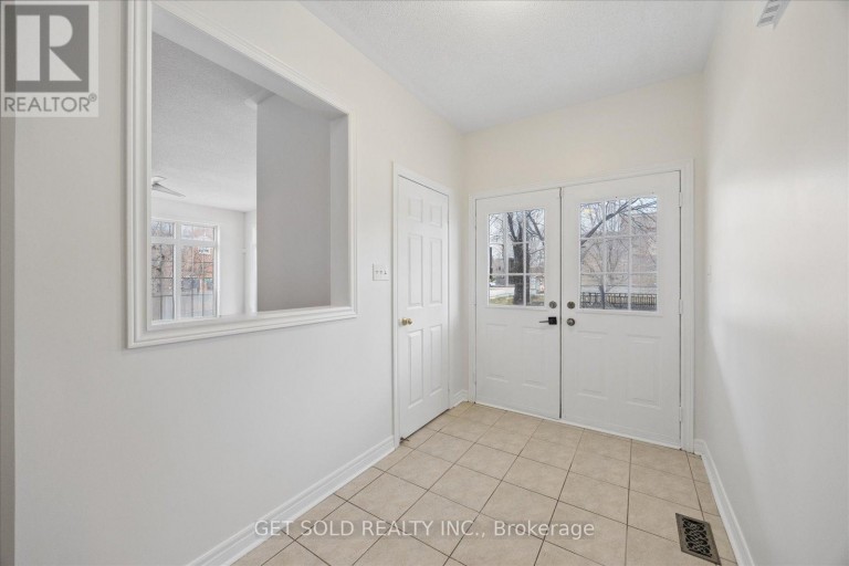 16 DEERCHASE ROAD, Brampton (Bram East), Ontario, L6P2L4