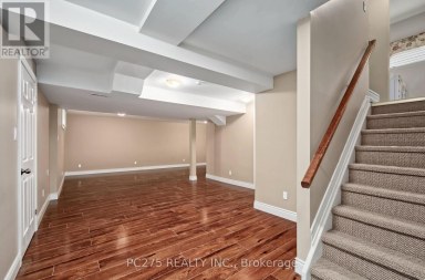 2392 ASIMA DRIVE London South (South U) Ontario photo 34