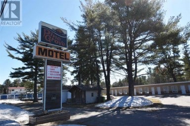 1515 Trunk RD Sault Ste. Marie Ontario photo 3
