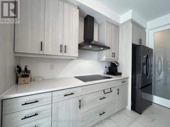687 LAMB STREET, Innisfil, Ontario, L9S0R7