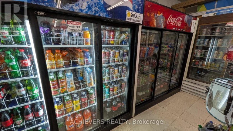 2149 UNIVERSITY AVENUE W, Windsor, Ontario, N9B1E3
