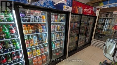 2149 UNIVERSITY AVENUE W Windsor Ontario photo 10