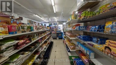 2149 UNIVERSITY AVENUE W Windsor Ontario photo 12