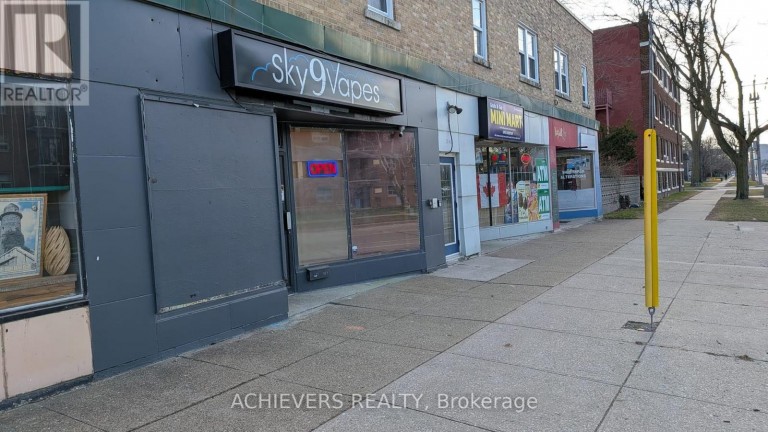 2149 UNIVERSITY AVENUE W, Windsor, Ontario, N9B1E3