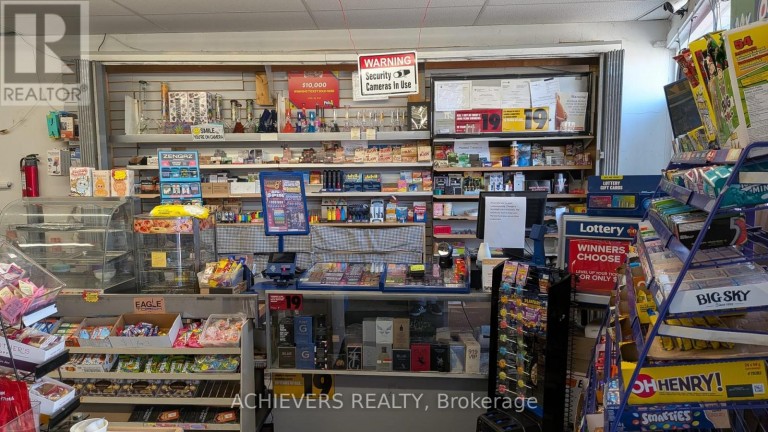 2149 UNIVERSITY AVENUE W, Windsor, Ontario, N9B1E3