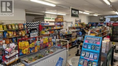 2149 UNIVERSITY AVENUE W Windsor Ontario photo 6