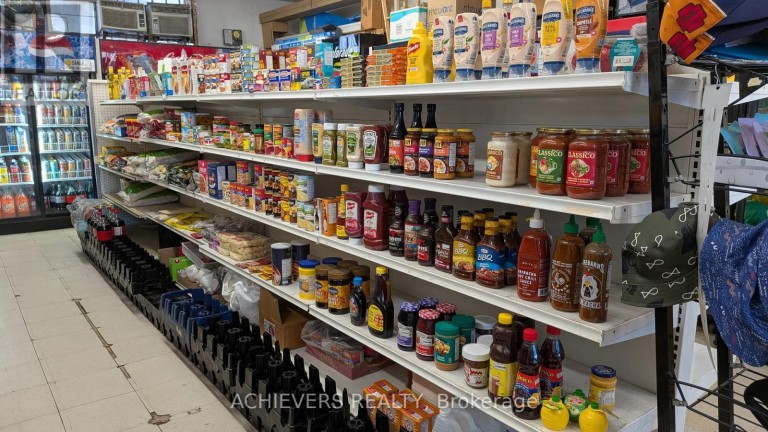 2149 UNIVERSITY AVENUE W, Windsor, Ontario, N9B1E3