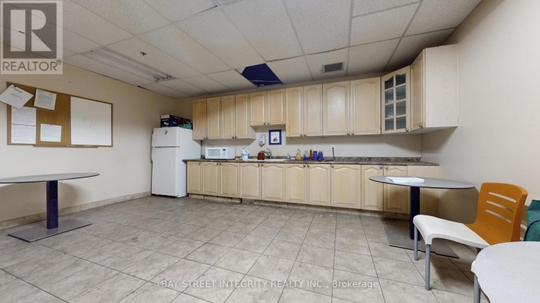180 TRADERS BOULEVARD E, Mississauga (Gateway), Ontario, L4Z1W7