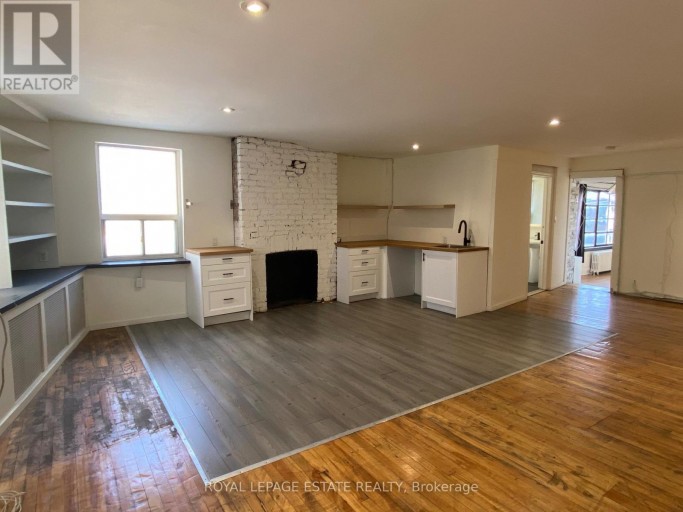 155 RICHMOND STREET E, Toronto (Moss Park), Ontario, M5A1N9