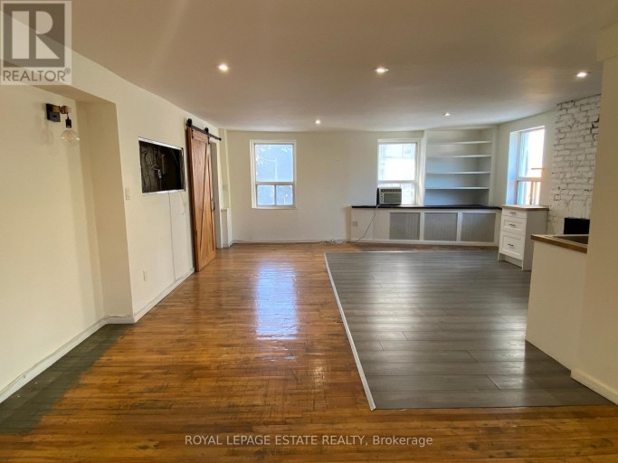 155 RICHMOND STREET E, Toronto (Moss Park), Ontario, M5A1N9