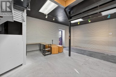 384 QUEEN STREET Peterborough (Town Ward 3) Ontario photo 5