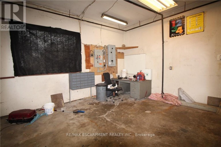 WAREHOUSE - 481 GARNER ROAD E, Hamilton (Ancaster), Ontario, L9G3K9