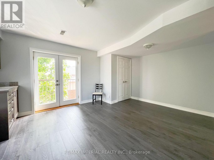 621A THE QUEENSWAY, Toronto (Stonegate-Queensway), Ontario, M8Y1K4