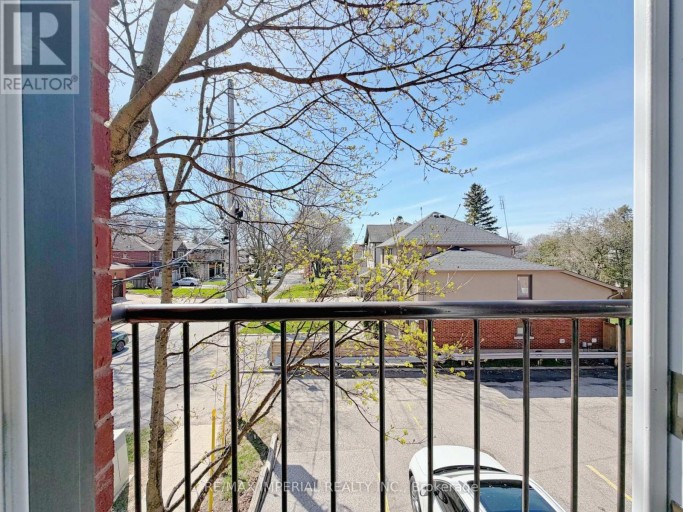 621A THE QUEENSWAY, Toronto (Stonegate-Queensway), Ontario, M8Y1K4