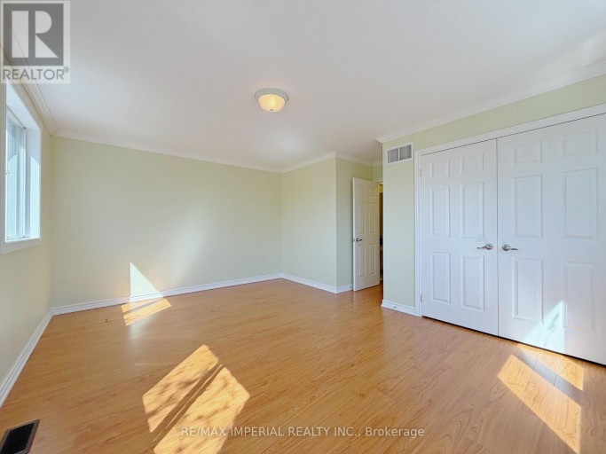 621A THE QUEENSWAY, Toronto (Stonegate-Queensway), Ontario, M8Y1K4