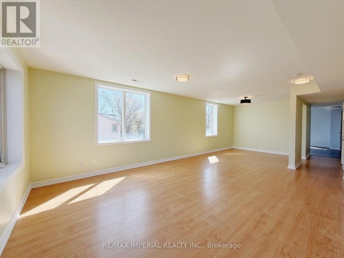 621A THE QUEENSWAY, Toronto (Stonegate-Queensway), Ontario, M8Y1K4