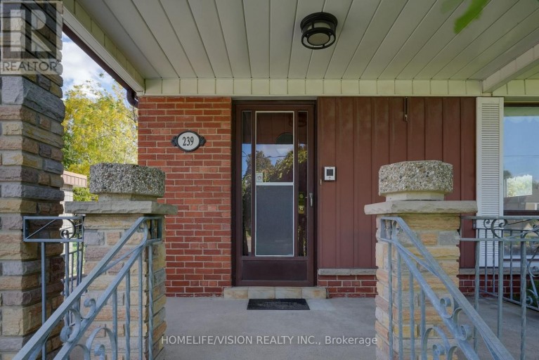 239 EPSOM DOWNS DRIVE, Toronto (Downsview-Roding-CFB), Ontario, M3M1T3