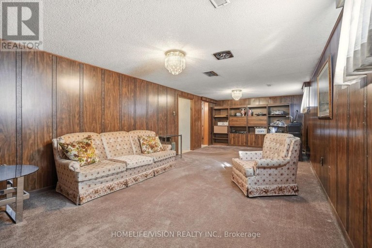 239 EPSOM DOWNS DRIVE, Toronto (Downsview-Roding-CFB), Ontario, M3M1T3