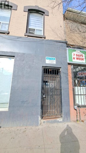248 QUEEN STREET E, Toronto (Moss Park), Ontario, M5A1S3