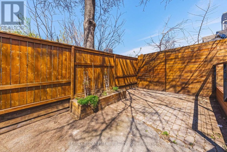 116 CATHARINE STREET S, Hamilton (Corktown), Ontario, L8N2J4