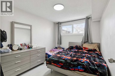4210 Richmond Road SW Calgary Alberta photo 18