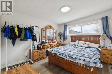 4210 Richmond Road SW Calgary Alberta photo 39