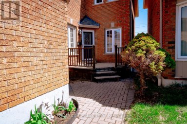 92 HARTRICK PLACE Whitby (Rolling Acres) Ontario photo 2
