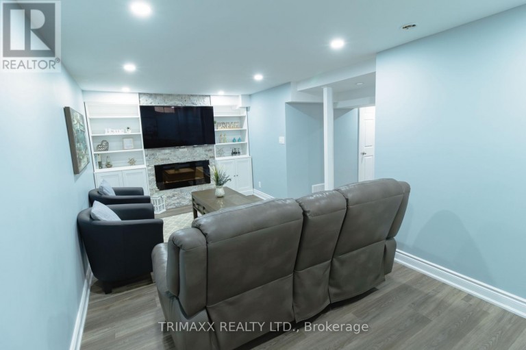 92 HARTRICK PLACE, Whitby (Rolling Acres), Ontario, L1R2C3