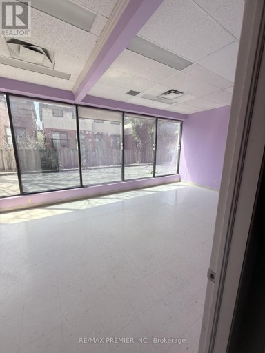 104 - 222 DIXON ROAD, Toronto (Kingsview Village-The Westway), Ontario, M9P3S5