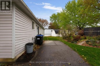 8 MAPLE LEAF TERRACE Innisfil (Cookstown) Ontario photo 25