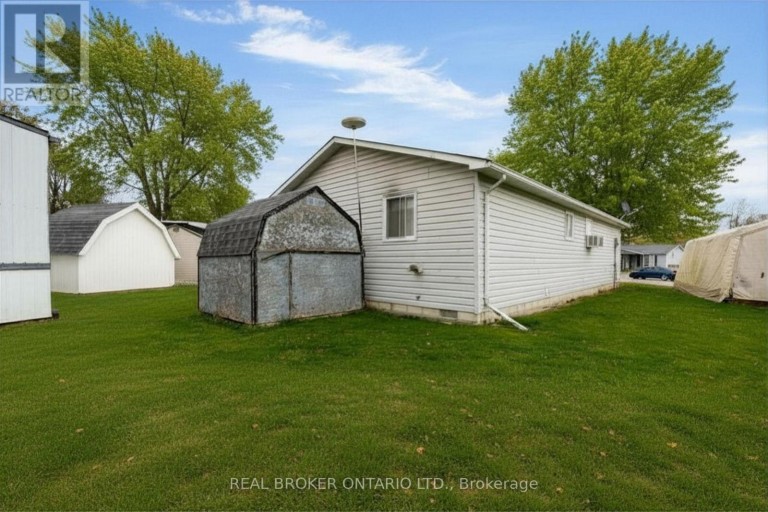 8 MAPLE LEAF TERRACE, Innisfil (Cookstown), Ontario, L0L1L0