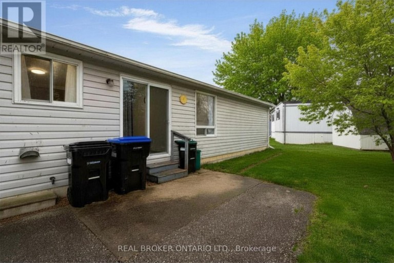 8 MAPLE LEAF TERRACE, Innisfil (Cookstown), Ontario, L0L1L0