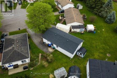 8 MAPLE LEAF TERRACE Innisfil (Cookstown) Ontario photo 32
