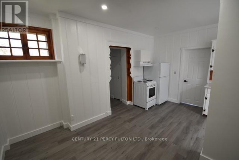 ROOM - 23 GLENELG STREET W, Kawartha Lakes (Lindsay), Ontario, K9V2T9