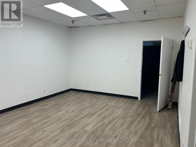 16 - 40 MAGNETIC DRIVE, Toronto (York University Heights), Ontario, M3J2C4