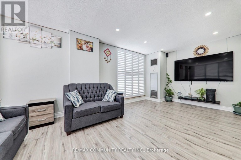 PH11 - 430 MCLEVIN AVENUE, Toronto (Malvern), Ontario, M1B5P1