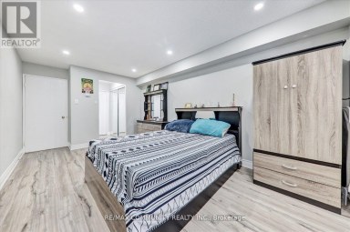 PH11 - 430 MCLEVIN AVENUE Toronto (Malvern) Ontario photo 18