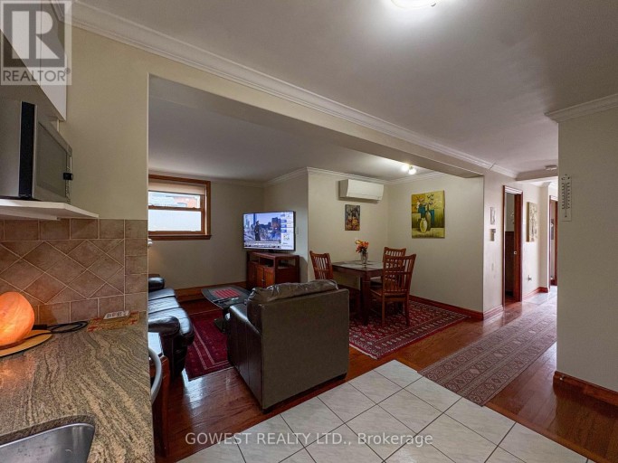 5 - 20 GLEN GORDON ROAD, Toronto (High Park North), Ontario, M6P1B8