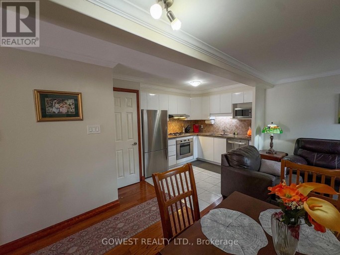 5 - 20 GLEN GORDON ROAD, Toronto (High Park North), Ontario, M6P1B8