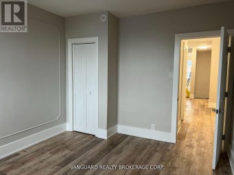 1623A EGLINTON AVENUE Toronto (Oakwood Village) Ontario photo 4