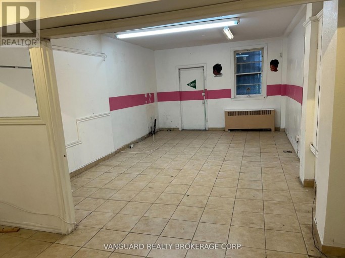 1625 EGLINTON AVENUE W, Toronto (Oakwood Village), Ontario, M6E2H7